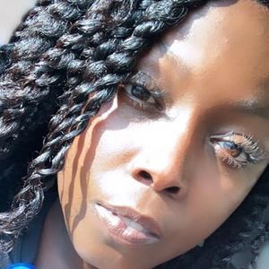 Meet your Posher, Asya